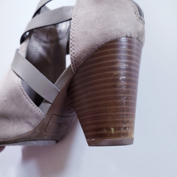 Libby Edelman Tan Open Toe Buckle Booties size 6.5 - Picture 6 of 10